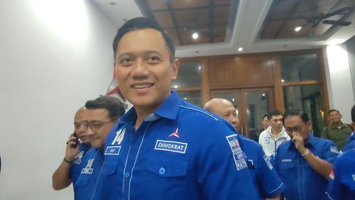 Pantau Hitung Cepat Pilkada 2024, AHY Datangi "Command Center" DPP Demokrat
