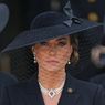 Ragam Penghormatan Keluarga Kerajaan pada Ratu Elizabeth lewat Fashion