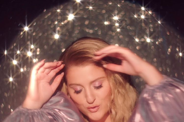 Lirik dan Chord Lagu Crushin - Meghan Trainor feat. Lawrence