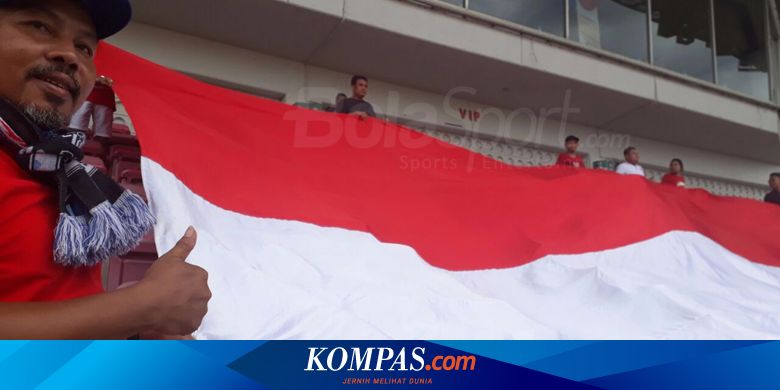 Indonesia Vs Vietnam Perjuangan Mengibarkan Merah Putih Raksasa Di Tribune