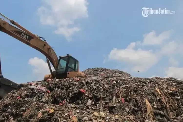 Darurat Sampah Overload di TPA Mrican Ponorogo, Sistem Pembuangan Terbuka Resmi Dilarang