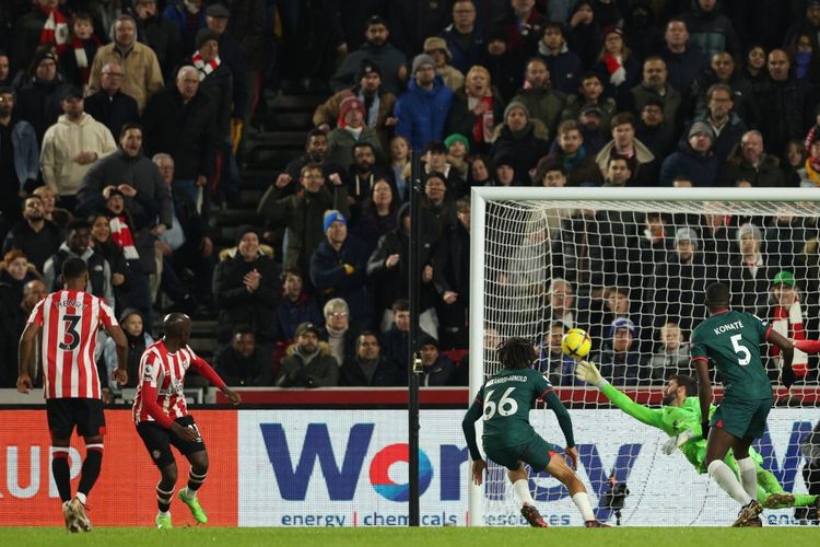 Pertandingan pekan ke-19 Liga Inggris antara Brentford vs Liverpool di Stadion Gtech Community, Selasa (3/1/2023) dini hari WIB. Dalam laga ini, Liverpool kalah 1-3 dari Brentford.