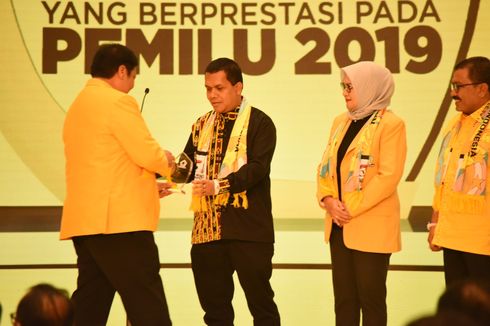 Menangkan Jokowi-Maruf dengan Persentase 90 Persen, Golkar NTT Terima Penghargaan