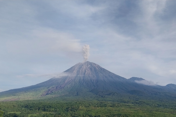 Kuota Pendakian Gunung Semeru Penuh Sampai Juli 2026