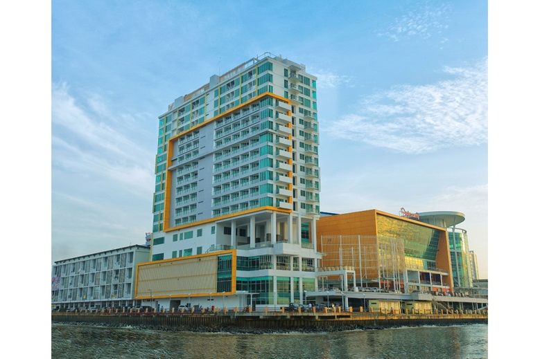 Tak Cuma Fasilitas Unggulan, Swiss-Belhotel Balikpapan Juga Tawarkan Sensasi Menginap dengan Pemandangan Selat Makassar