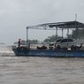 Perahu Penyeberangan Terseret Arus Sungai Brantas, Penumpang dan Awak Selemat Setelah Berenang ke Tepi