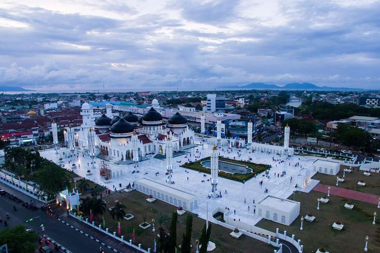 Masjid Raya Baiturrahman di Aceh.