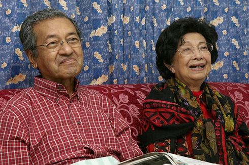 Menikah 62 Tahun, Ini Rahasia Keharmonisan Mahathir Mohamad dan Istri