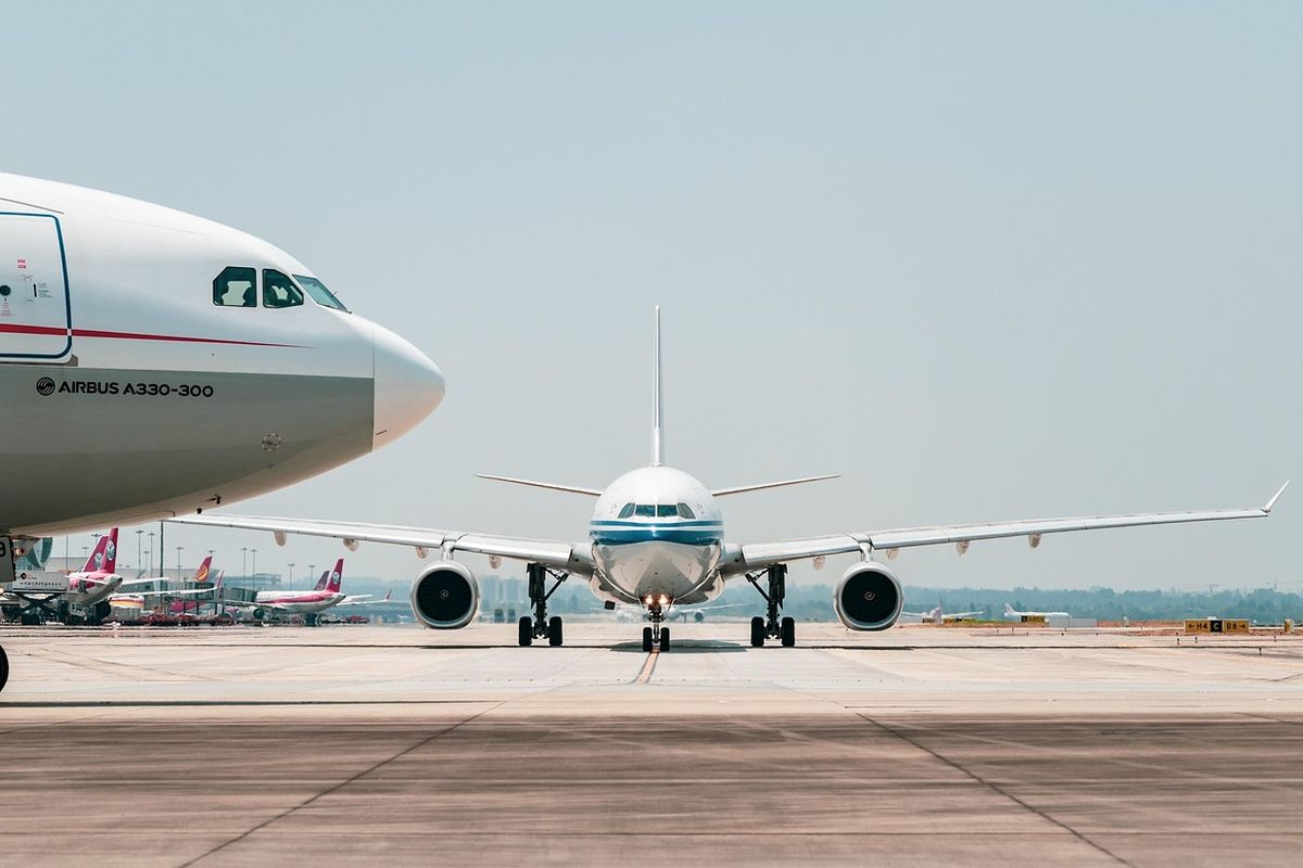 IATA: Trafik Penumpang Pesawat Global Merosot Imbas Konflik Timur Tengah