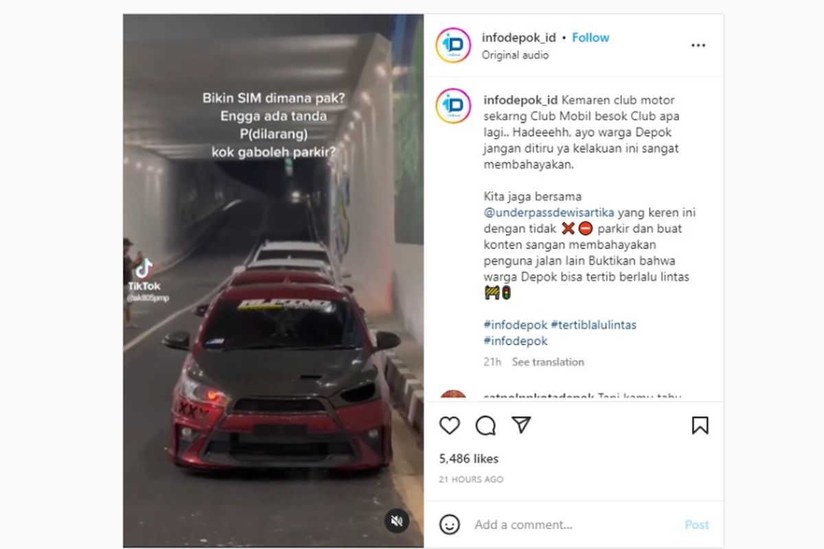 Beberapa mobil melanggar aturan dengan parkir di underpass Depok