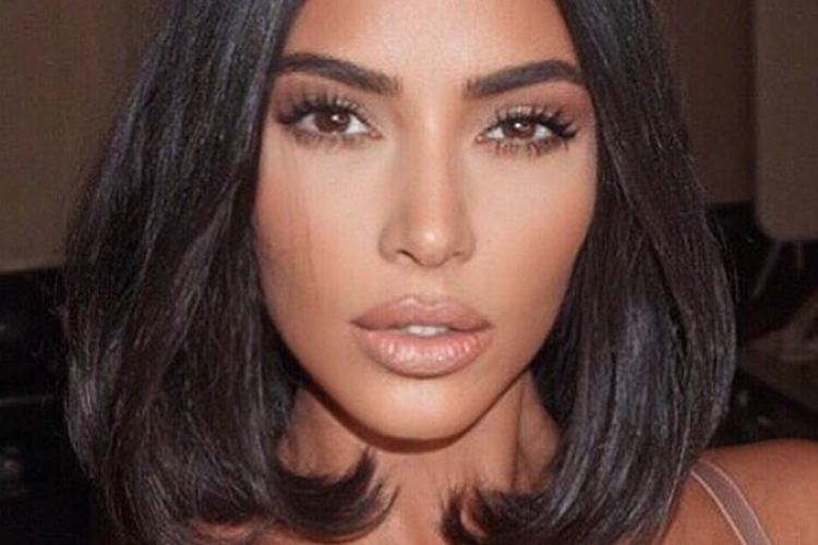 Model rambut bob bulat.