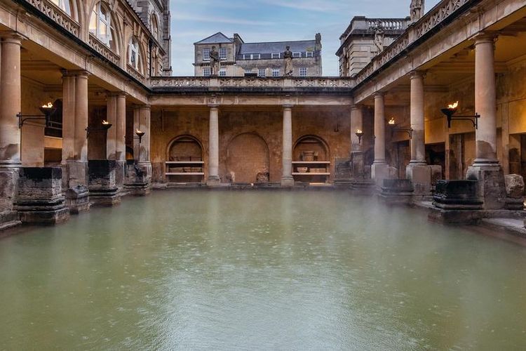 Pemandian Romawi atau The Roman Baths, Inggris Raya
