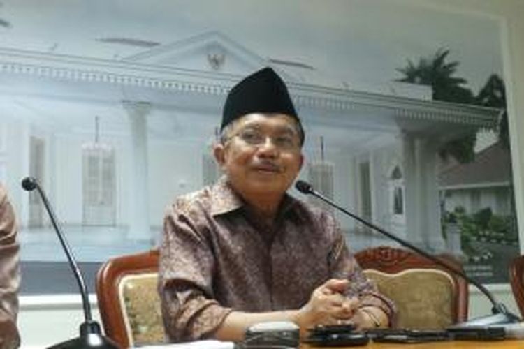 Wapres Jusuf Kalla, dalam jumpa pers di Kantor Wakil Presiden, Jakarta, Jumat (14/11/2014).