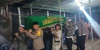 Jenazah Guru Muda Korban Truk Lindas Angkot Tiba di Magelang, Tangis Pecah di Rumah Duka