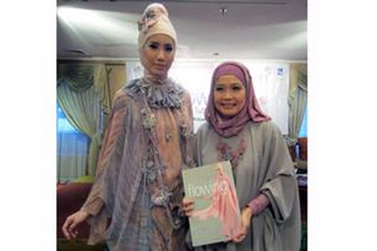Keragaman inspirasi busana pesta muslim dipaparkan dalam buku fashion muslim terbaru Flowing by Tuty Adib, ditulis oleh Amelia Prihanto. 