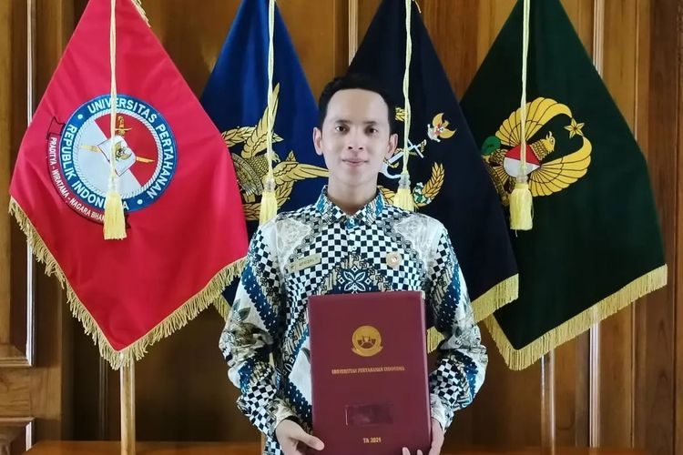 Lulusan Terbaik FKN Unhan, Afrizal Kuliah S3 di UGM dan S2 di UPN Jogja