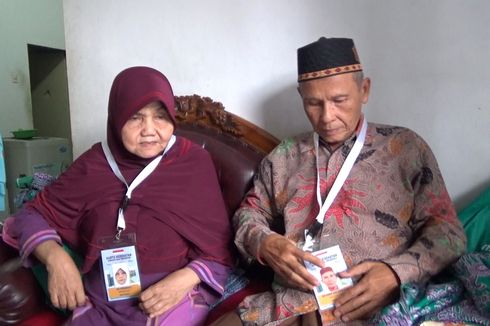 Tangan Pasangan Lansia Ini Gemetar Dengar Gagal Berangkat Haji, 9 Tahun Penantian Pupus