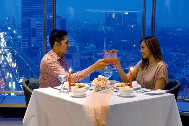 Makan malam romantis di Mercure Jakarta Gatot Subroto saat hari Valentine.