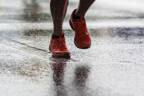7 Tips Aman Berolahraga Saat Musim Hujan
