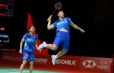 Greysia Polii/Apriyani Rahayu saat bertanding di BWF World Tour Finals 2021 di Bali International Convention Centre, Jumat (3/12/2021).