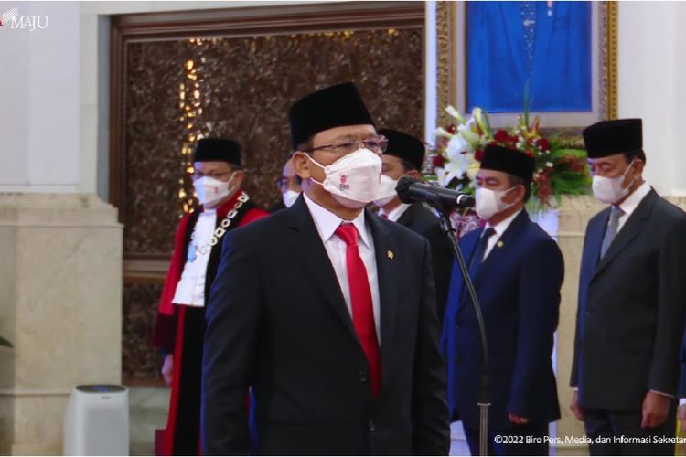 Plt Ketua Umum Partai Persatuan Pembangunan Mardiono saat dilantik menjadi Utusan Khusus Presiden Bidang Kerja Sama Pengentasan Kemiskinan dan Ketahanan Pangan di Istana Negara, Jakarta, Rabu (23/11/2022).