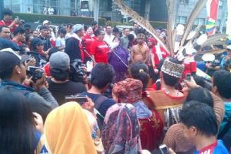 Ribuan orang berkumpul memperingati hari toleransi internasional di Bundaran Hotel Indonesia (HI), Jakarta, Minggu (16/11/2014) pagi. 