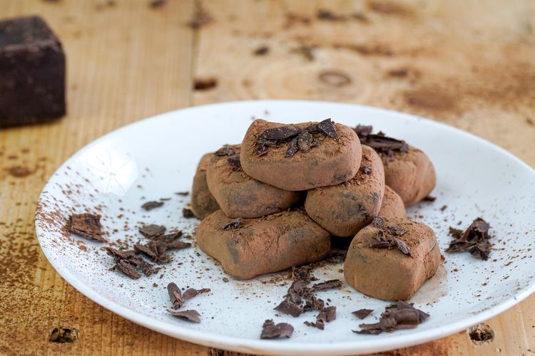 Chocolate truffle 2 bahan ala Instagram @my.foodplace. 