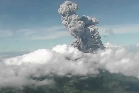 Indonesia's Most Active Volcano Erupts, Activity Caught on Camera