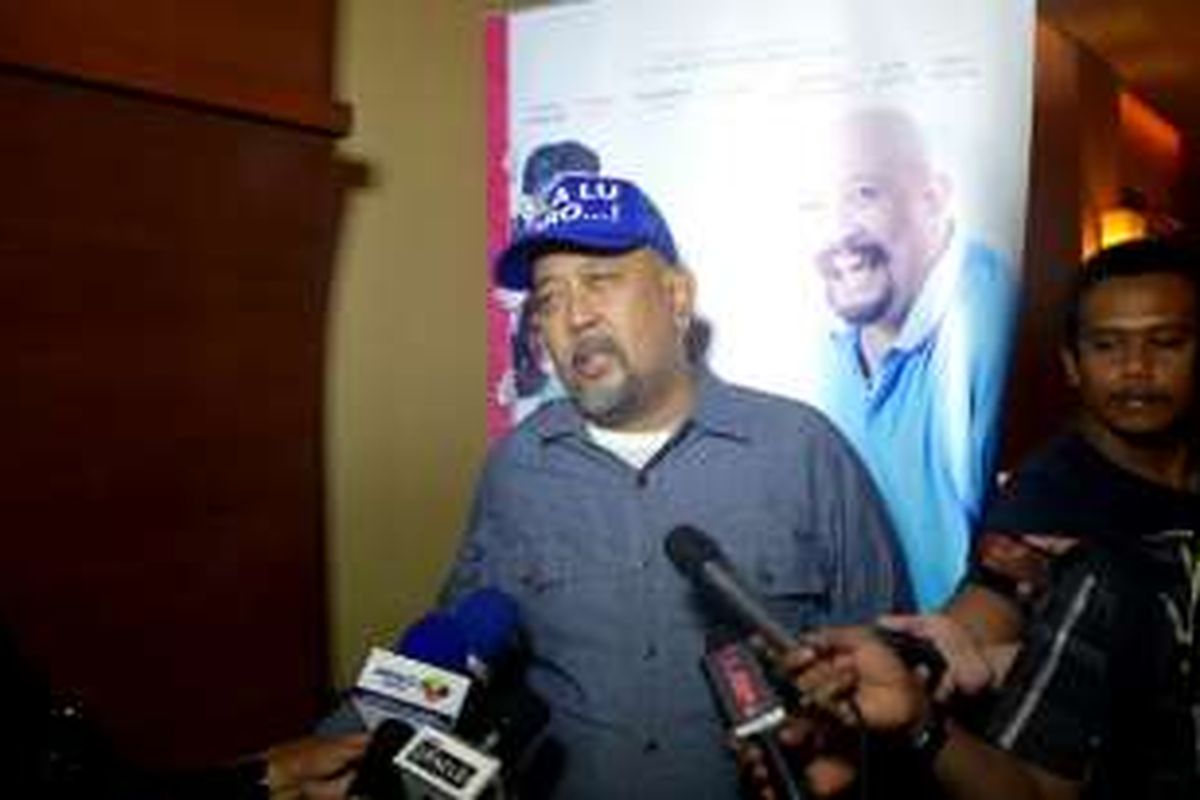 Komedian Indro Warkop diwawancara di Plaza Senayan, Jakarta Pusat, Selasa (10/5/2016).