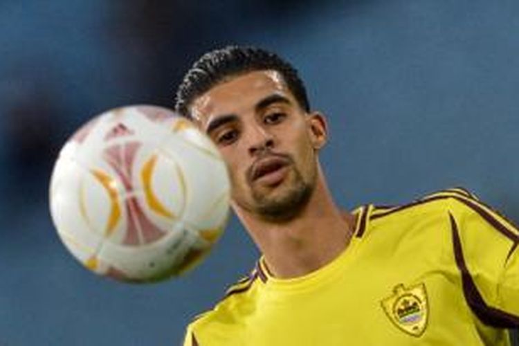 Gelandang asal Maroko, Mbark Boussoufa, memutuskan pindah dari Anzhi Makhachkala ke Lokomotiv Moskwa.