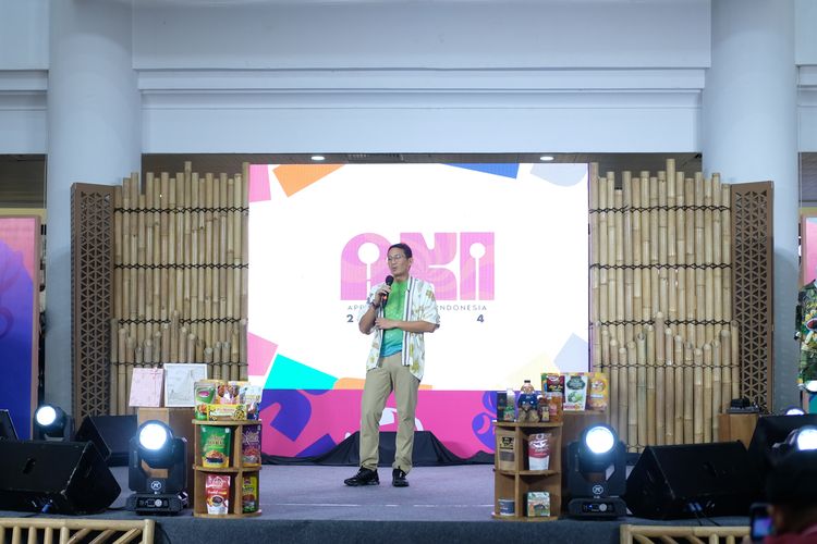 Menparekraf Sandiaga Salahuddin Uno saat membuka pameran Apresiasi Kreasi Indonesia di Batam pada 2-4 Agustus 2024.
