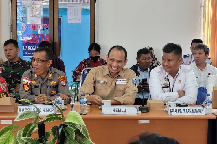 Perwakilan Kementerian Luar Negeri untuk perlindungan WNI, Yudhi Ardian saat melakukan kunjungan kerja ke Nunukan Kaltara dan membahas polemik CPMI 