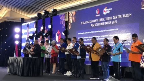 18 Parpol Tanda Tangani Komitmen Kampanye Damai, Sekjen PKS Wakili Bacakan Deklarasi