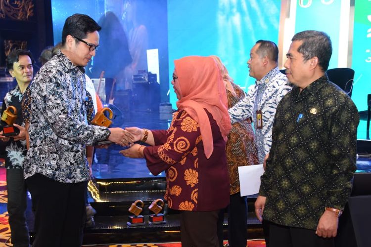 Kepala Biro Humas Komisi Pemberantasan Korupsi (KPK) sekaligus Juru Bicara KPK Febri Diansyah saat hadir di acara Piala Humas Jabar 2019 di The Trans Luxury Hotel, Kota Bandung, Jumat (9/8/2019).