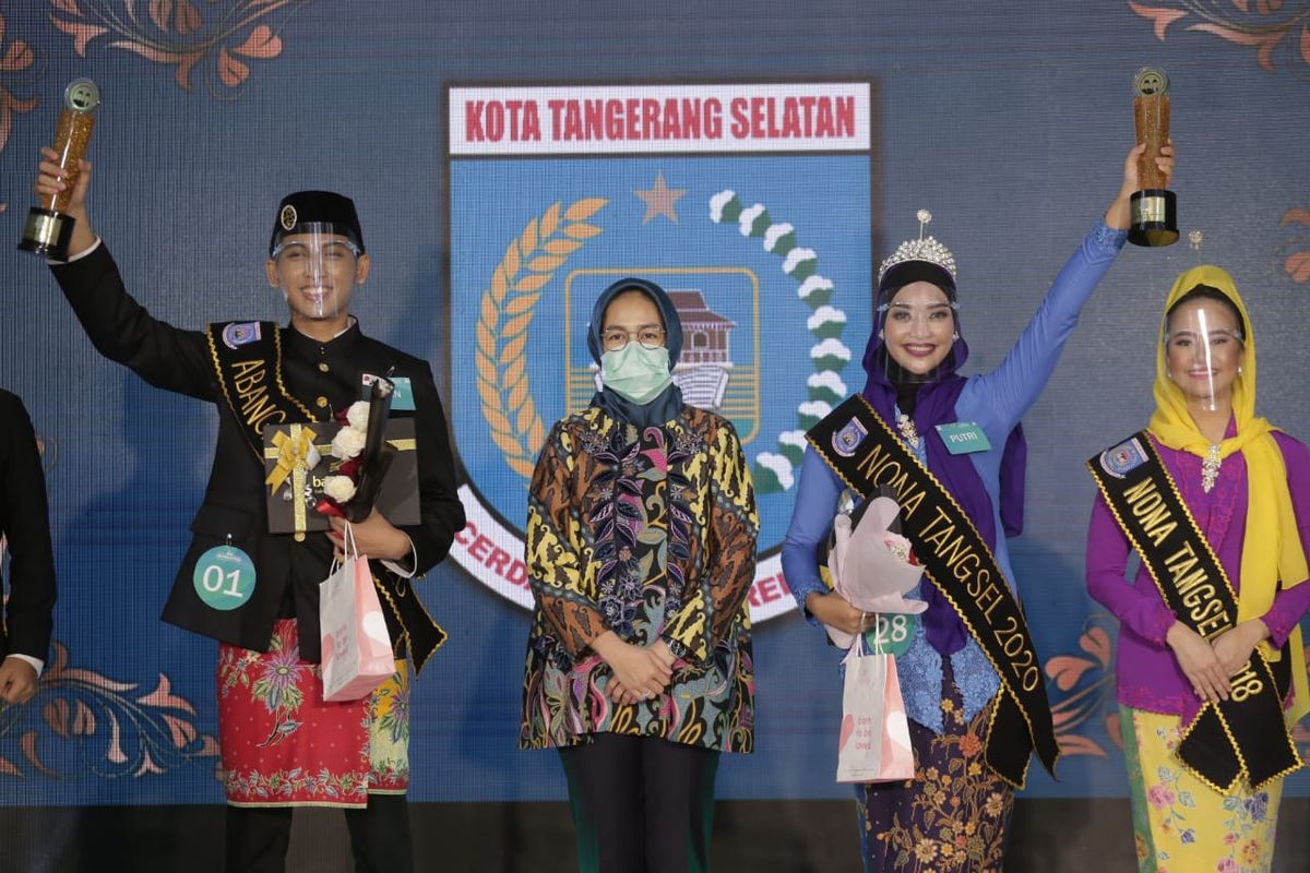 Rian Munawarrohman Abang dari Kecamatan Ciputat Timur dan Putri Nabila dari Kecamatan Serpong terpilih menjadi Abang dan Nona Tangsel periode 2020-2022 di Hotel Merlyn yang digelar melalui media sosial, Sabtu (5/12/2020).