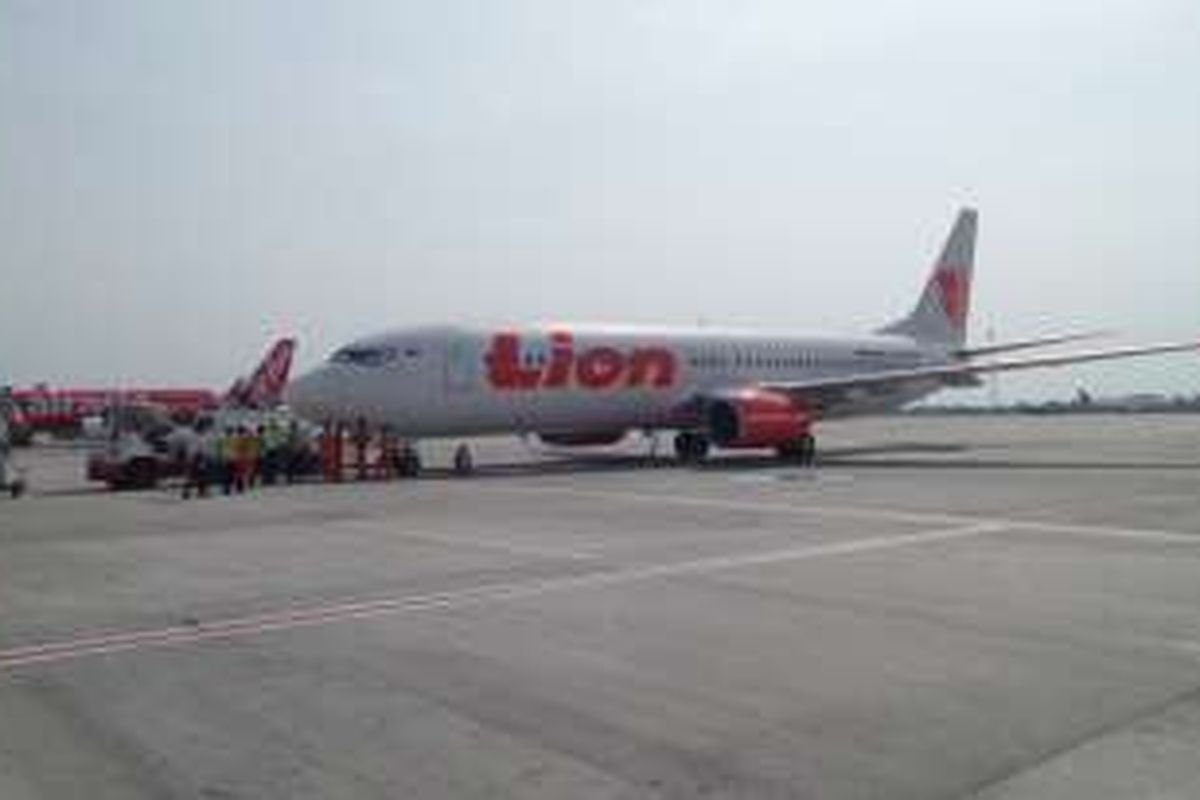 Pesawat Lion Air di airside Terminal 3 Ultimate Bandara Soekarno-Hatta, Senin (20/6/2016). 