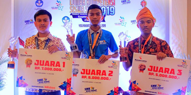 Pelaksanaan Lomba Kompetensi Siswa (LKS) SMK 2019 yang telah digelar sejak 7 Juli 2019 telah berakhir pada 13 Juli 2019 lalu. Tahun ini LKS melombakan total 32 bidang dan diikuti 759 siswa SMK dari 34 provinsi.