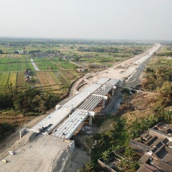 Jalan Tol Solo-Yogyakarta-YIA Kulonprogo merupakan salah satu proyek yang sedang dikerjakan PT Jasa Marga