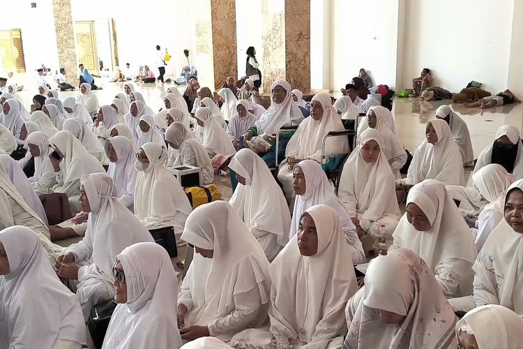 Acara pelepasan 494 jemaah haji di Masjid Milah Ibrahim pada Rabu (30/4/2025).