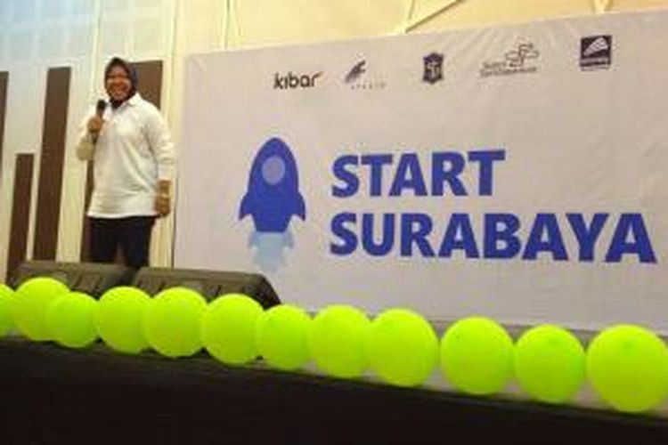 Tri Rismaharini dalam perkenalan program Start Surabaya di Surabaya, Minggu (9/11/2014).