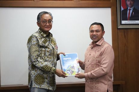 Temui Menteri PU, Gubernur Riau Minta Dukungan Pembangunan Infrastruktur Prioritas 