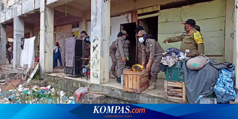 Terkejut Lapaknya Didobrak dan Digusur Petugas Saat Kupas Bawang, Pedagang Pasar Ini Meninggal - Vimarsana News