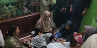 Jenazah Mahasiswi Trisakti Korban Kecelakaan Kereta di Bekasi Timur Disambut Tangis di Jambi