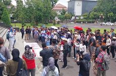Nasib Dosen PTN di Indonesia: Gaji Kecil, Kerja Tak Wajar sampai Tipes