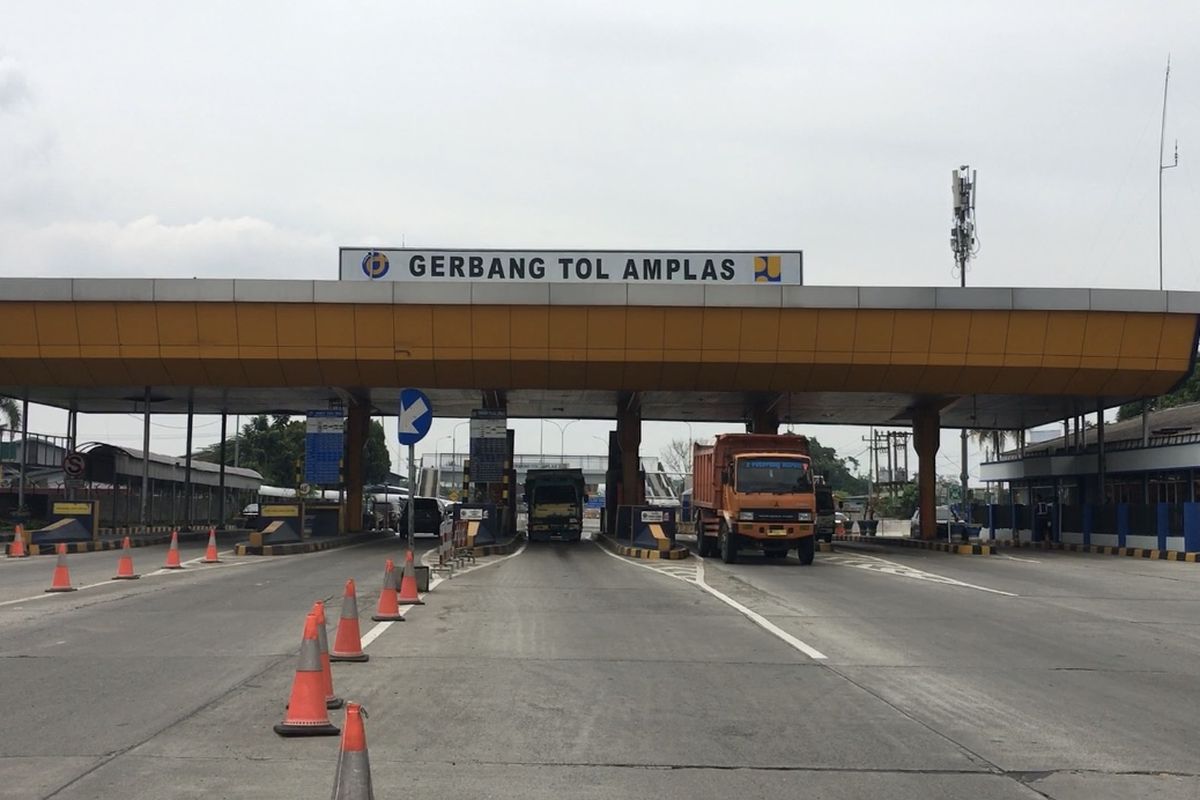 PT Jasa Marga Kualanamu Tol selaku operator ruas tol Medan-Kualanamu-Tebingtinggi (MKTT) menaikkan tarif ruas jalan tol sepanjang 61,7 km tersebut, per 24 Mei  2021. (KOMPAS.com/DANIEL PEKUWALI)