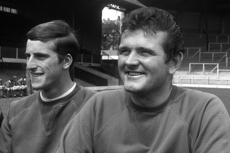 Kiper Liverpool pada era 1960-an, Tommy Lawrence, meninggal dunia di usia 77 tahun pada Rabu (10/1/2018).