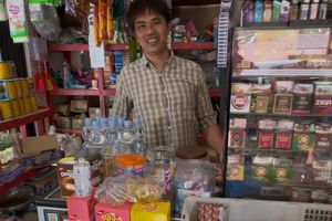 Cerita Korban Banjir 9 Hari Tanpa Listrik di Agam, Es Krim Jualan Rusak dan Rugi Rp 2 Juta