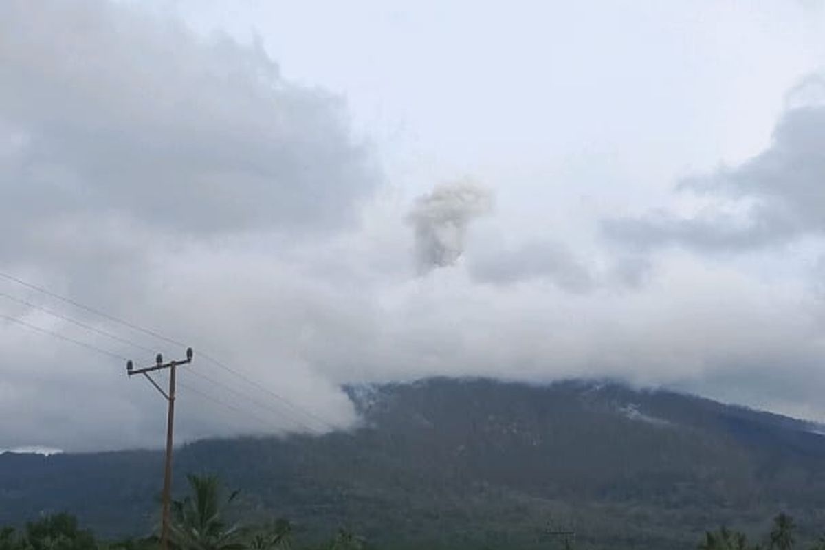 Lagi, Gunung Lewotobi 4 Kali Meletus, Semburkan Abu Vulkanik 1,3 Km