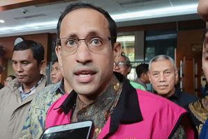 Nadiem Geleng-geleng Usai Dengar Kesaksian Vendor Chromebook di Sidang