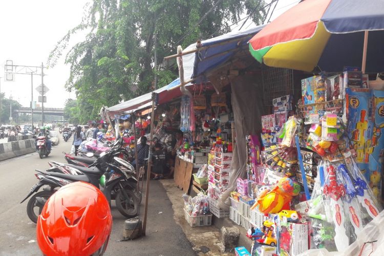 Suasana Pasar Gembrong, Jakarta Timur, pada Rabu (7/2/2018). Pasar Gembrong dikabarkan akan digusur terkait pembangunan Tol Bekasi-Cawang-Kampung Melayu (Becakayu)